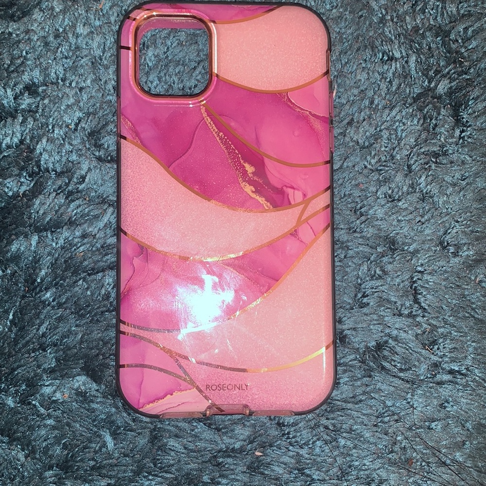 iPhone 11 case - Picture 3 of 3